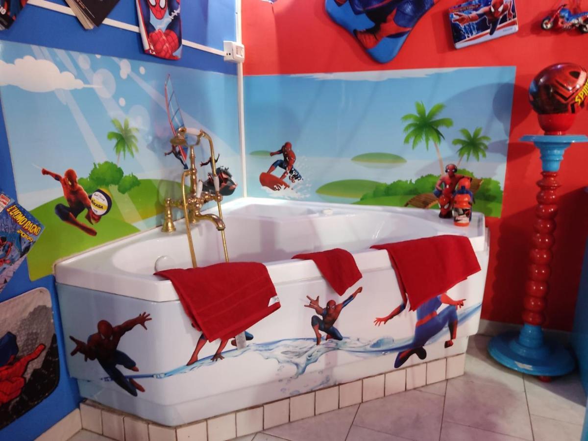 Spiderman House Hotell CTA Eksteriør bilde