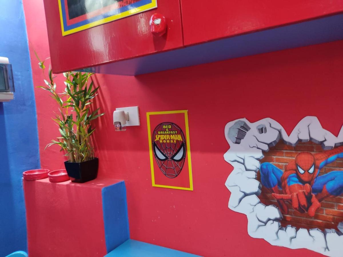 Spiderman House Hotell CTA Eksteriør bilde
