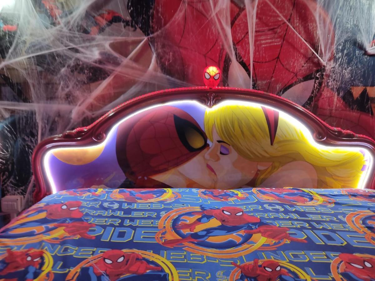 Spiderman House Hotell CTA Eksteriør bilde